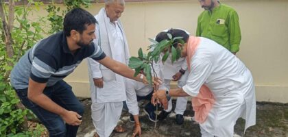 वृक्षारोपण कार्यक्रम