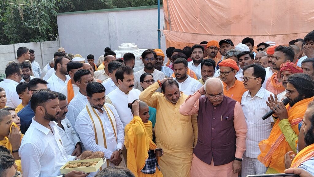 स्वस्थ जीवन एक्सप्रेस, उत्तम स्कूल परियोजना, स्मार्ट क्लास बोर्ड वितरण एवं सोलर स्ट्रीट लाइट अधिष्ठान का शुभारंभ