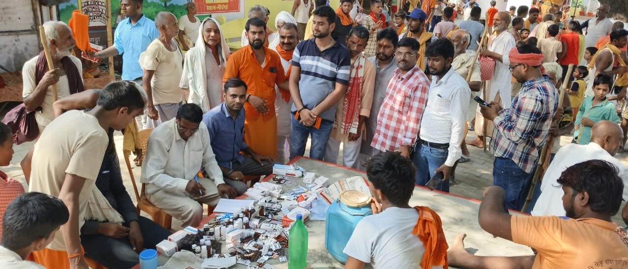 नौरंगा भुवाल छपरा के बाढ़ प्रभावित लोगों के बीच मदद पहुँचाई गई