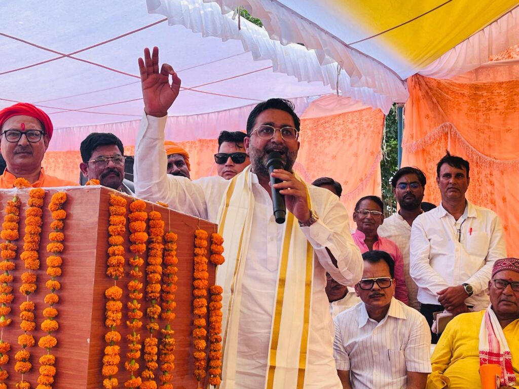 स्वस्थ जीवन एक्सप्रेस सहित जनहितकारी परियोजनाओं का भव्य उद्घाटन समारोह, बैरिया (बलिया)