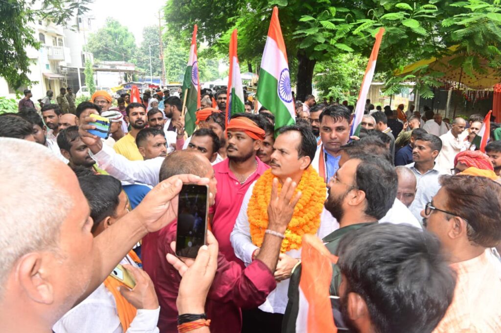 बैरिया बलिदान दिवस पर शहीदों को श्रद्धांजलि